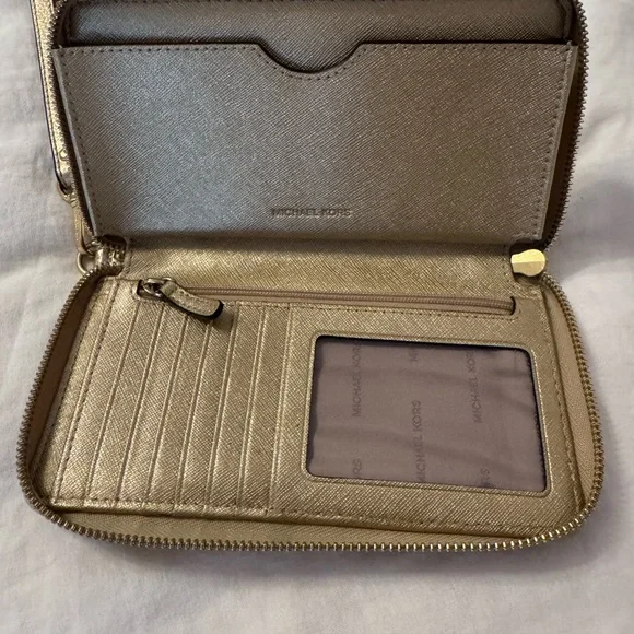 Michael Kors Jet Set East West Leather Crossbody with Michael Kors Gold Wallet - Picture 11 of 12